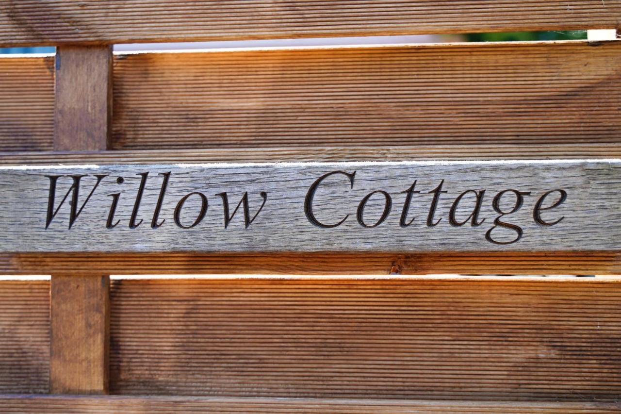 Willow Cottage With Private Hot Tub Upper Hulme Eksteriør bilde